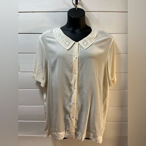 LAURA ASHLEY – Silk Blouse with Embroidered Collar (Size Estimated size 22)